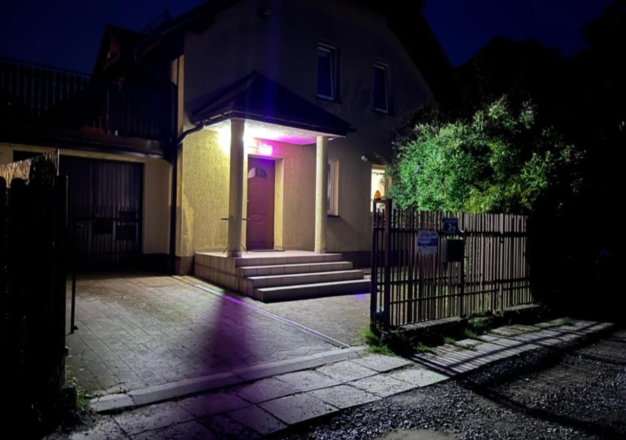 Girls Willa Krasków Exterior foto